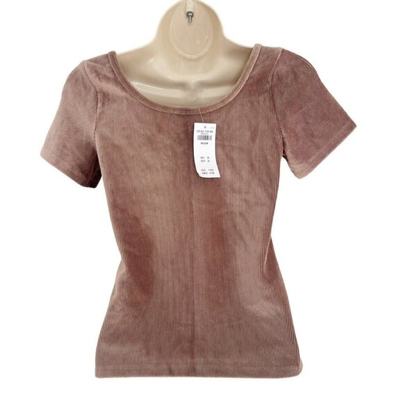 Hollister Womans Sz M Tan Corduroy Ribbed Short Sleeve Scoop Neck Top NWT - Picture 3 of 8
